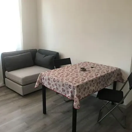 Grazioso Attico Alpigneto 아파트 로마