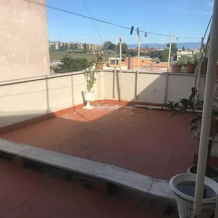 아파트 Grazioso Attico Alpigneto *